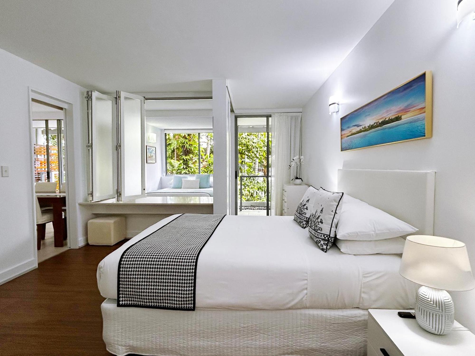 Palm Cove Beachside Apartments - Pool And Garden Views Екстер'єр фото